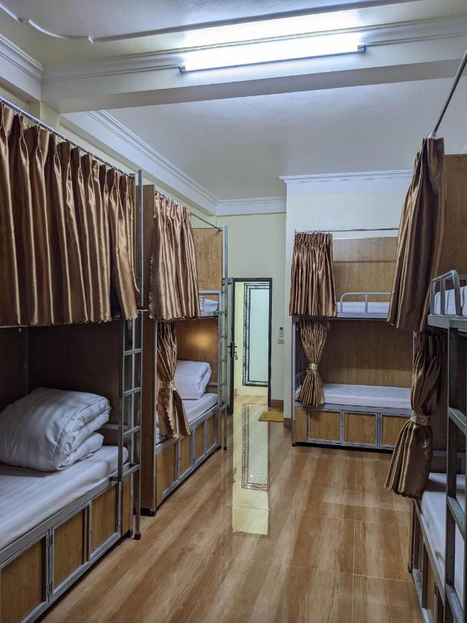 Train Station Backpackers Hostel Ninh Binh Bagian luar foto