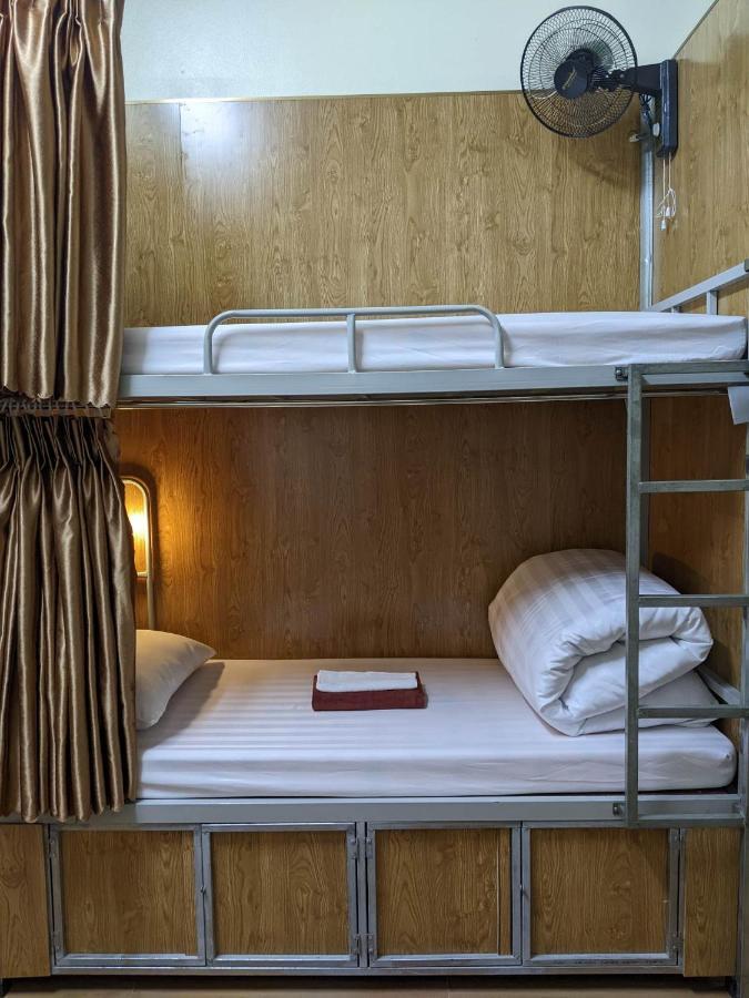 Train Station Backpackers Hostel Ninh Binh Bagian luar foto
